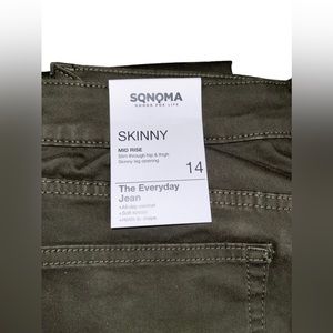 Sonoma Skinny Size 14 Pant